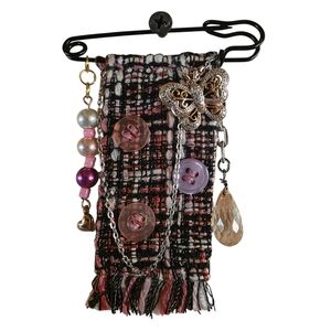 Chic Tweed Kilt Pin Brooch with Butterfly and Beads